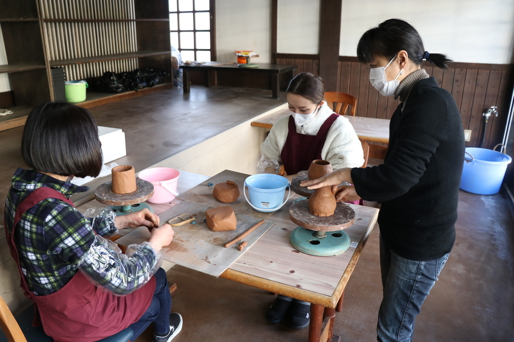 馬籠の土でつくる！焼き物づくり